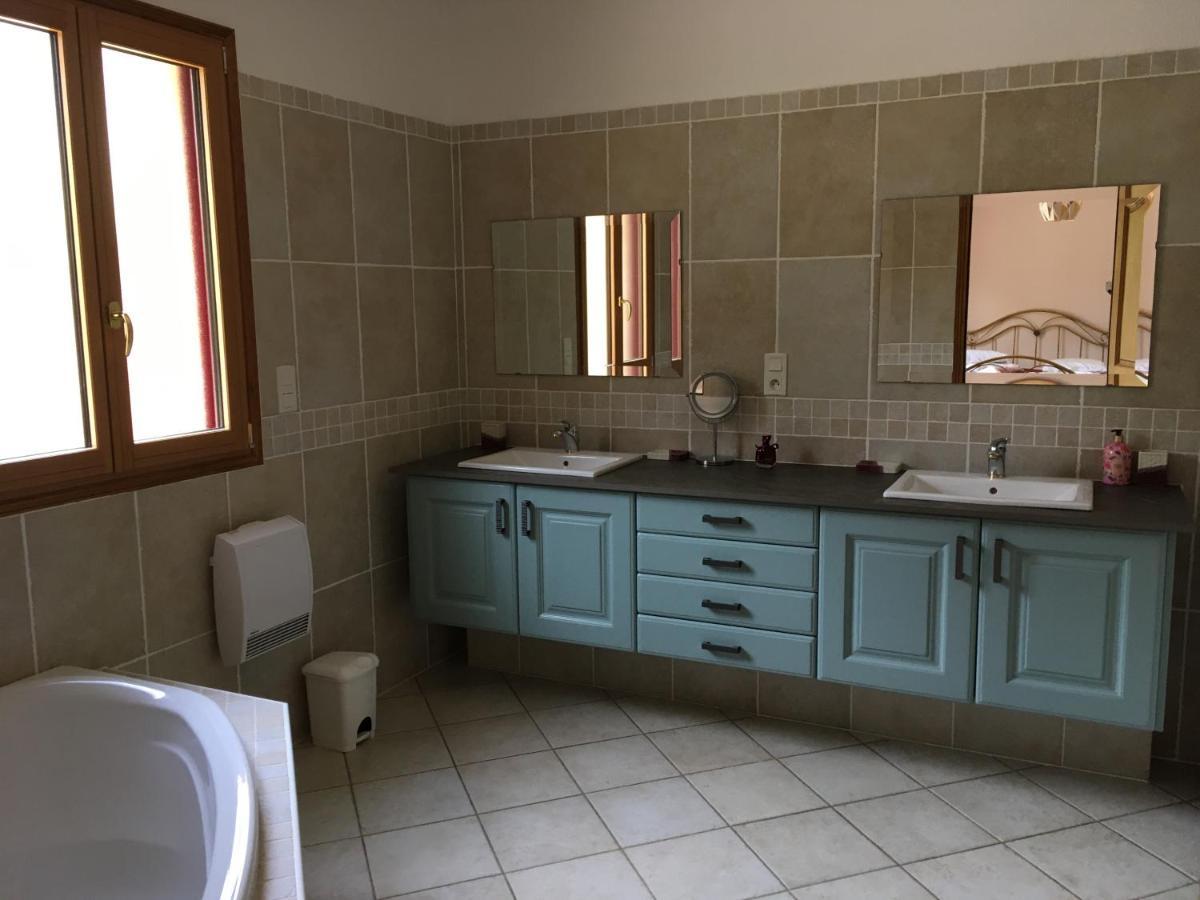 ヴィトラック Chez Bernadette Et Victor Bed & Breakfast エクステリア 写真